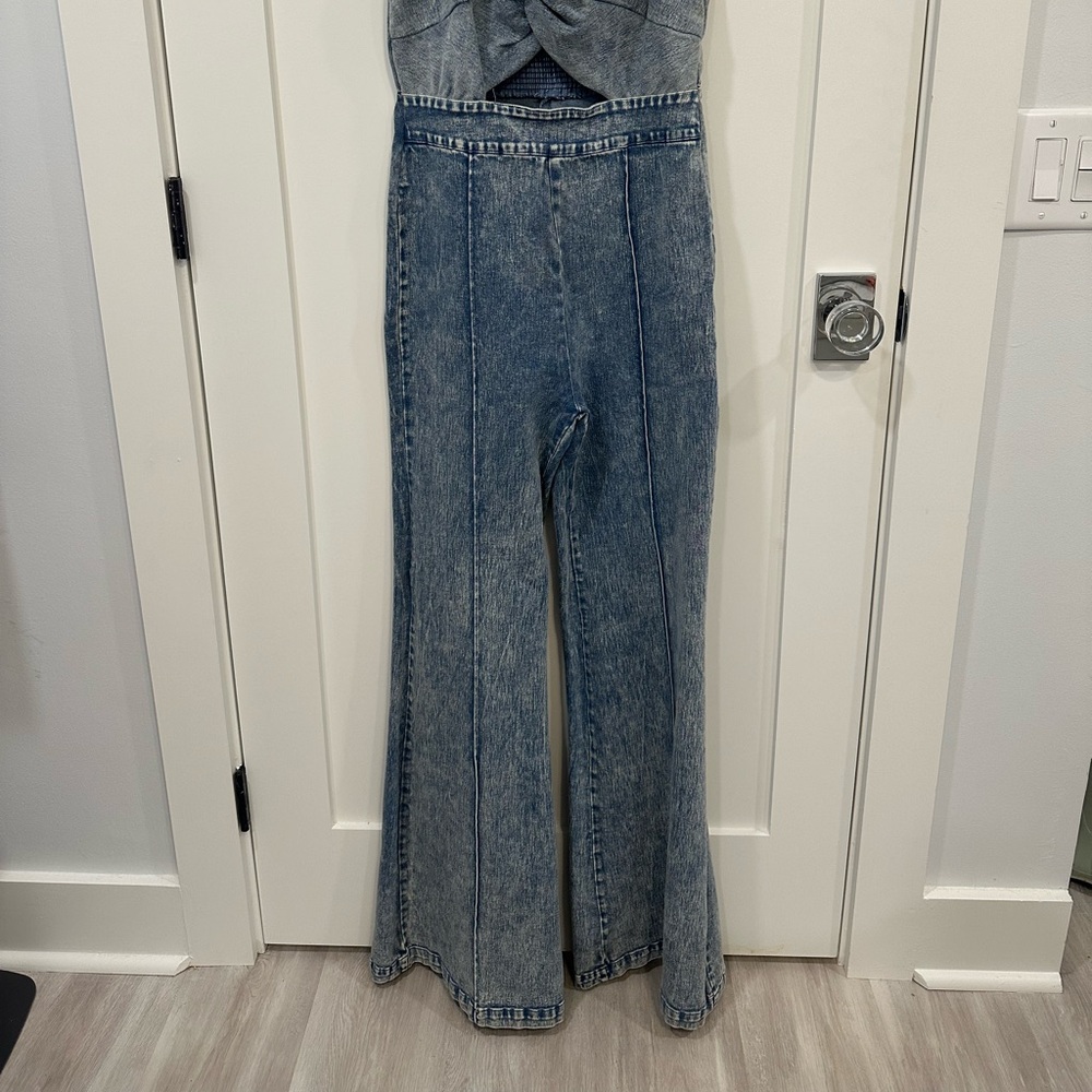 Women's Blue Denim Jumpsuit - Picture 4 of 4